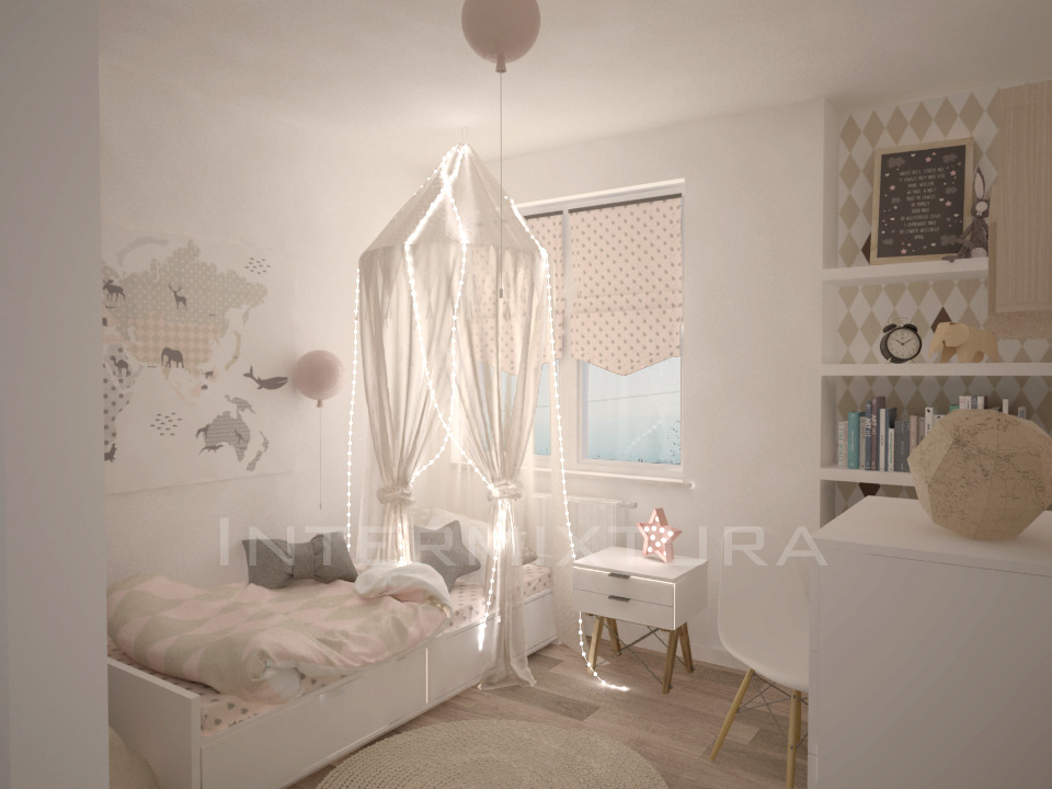 Jasny pokój dziecięcy z łóżkiem z baldachimem oświetlonym lampkami, mapa świata na ścianie i białe meble.