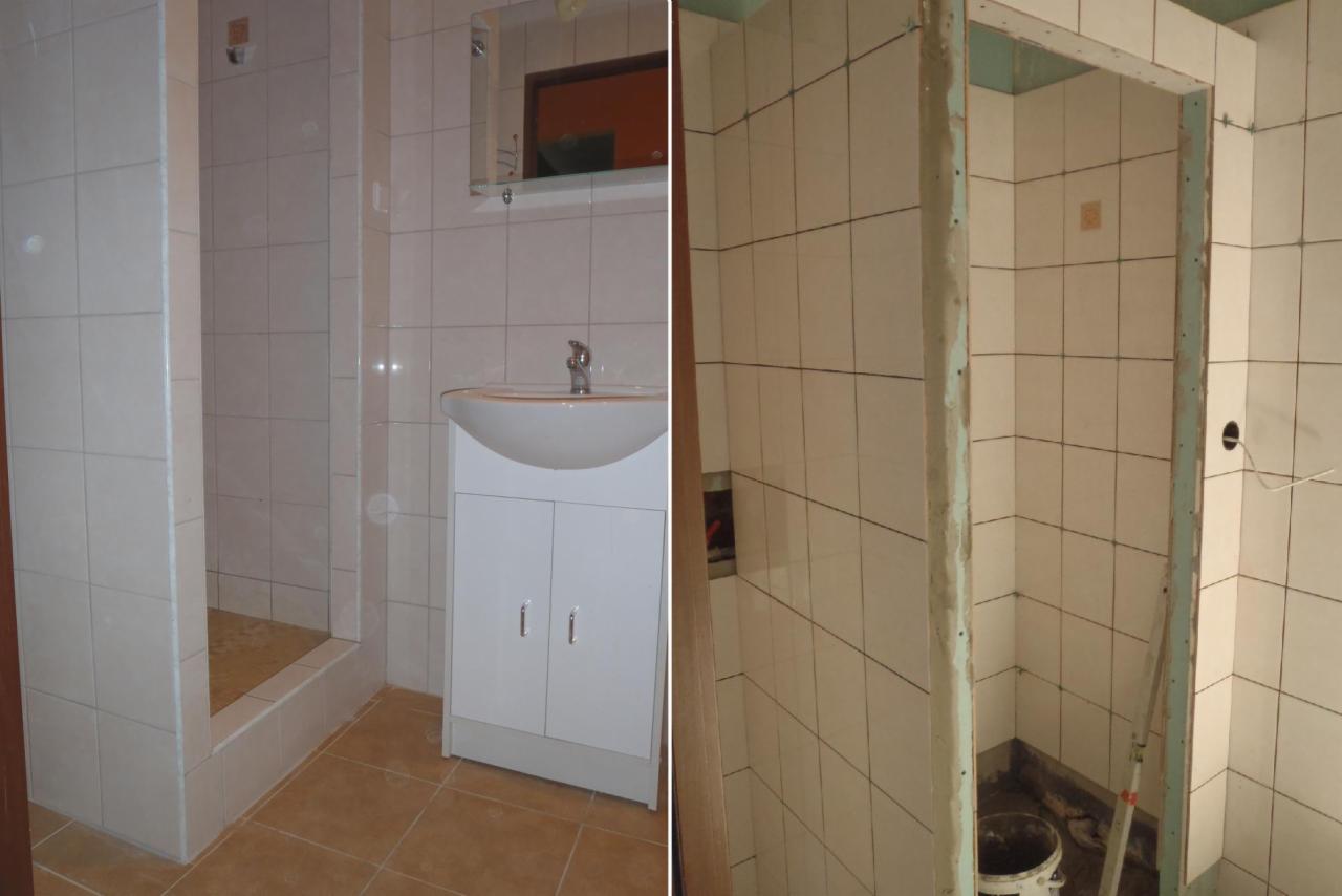 Dwa ujęcia łazienki: wykończona strefa umywalki z lustrem i kabina prysznicowa w bieli oraz surowy stan z obudową drzwi i płytkami przed fugowaniem.