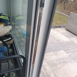 Olaf Wiewióra AWO SERWIS - Wymiana okuć i uszczelek w drzwiach balkonowych