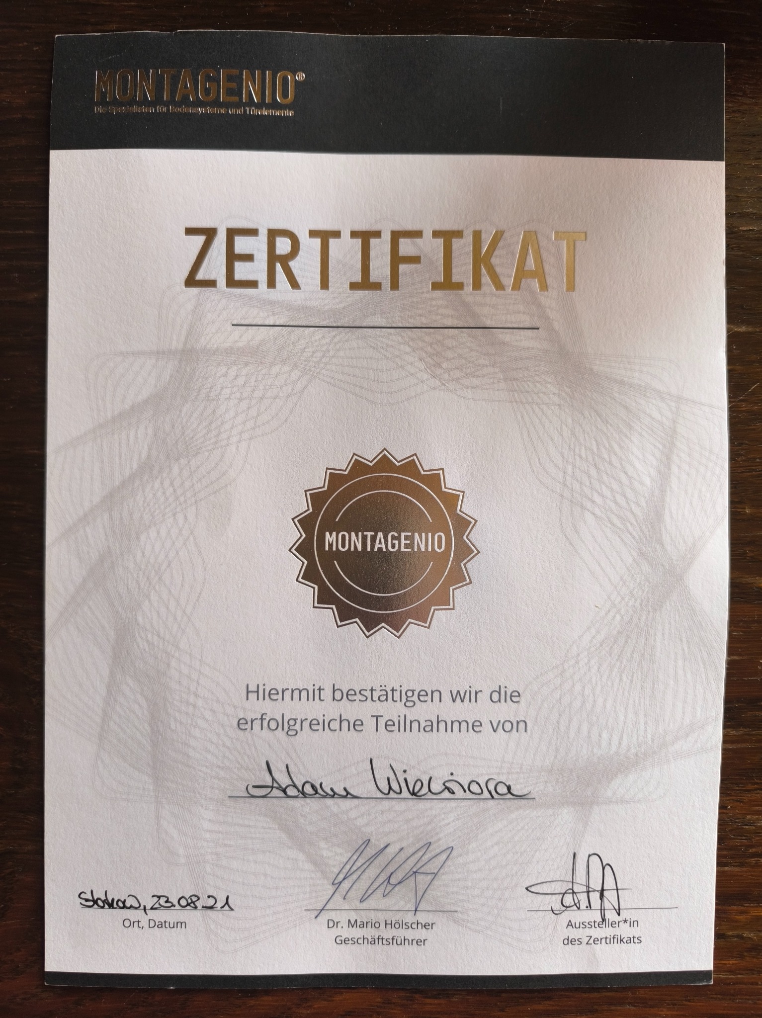 Certyfikat uzyskania specjalisty renomowanej firmy w DE , branży stolarki otworowej i podłóg