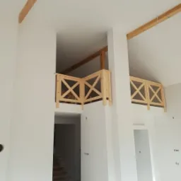 Zabudowa poddasza wraz z wykonaniem całościowym gładzi maszynowych oraz malowaniem natryskowym