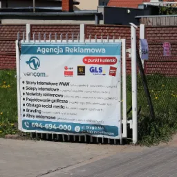 Baner reklamowy agencji reklamowej Vencom.pl z ofertą usług: strony internetowe, sklepy internetowe, materiały reklamowe, projektowanie graficzne, obsługa social media, branding i filmy reklamowe...