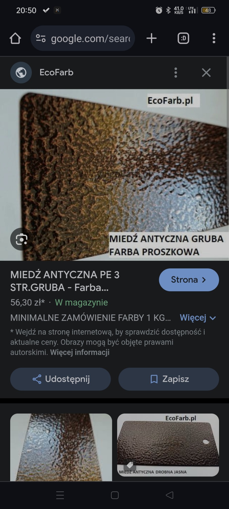Próbka grubej farby proszkowej w odcieniu antycznej miedzi, prezentująca jej teksturę i kolor. Widoczny fragment strony internetowej z nazwą firmy EcoFarb.