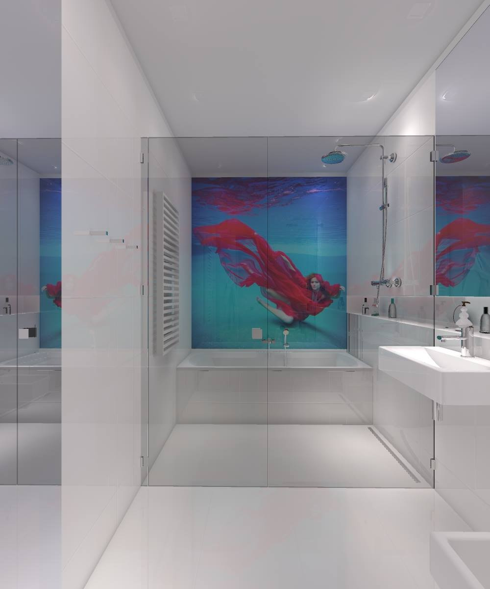 Minimalistyczna, całkowicie biała łazienka z kabiną prysznicową typu walk-in, grzejnikiem drabinkowym i fototapetą przedstawiającą kobietę w czerwonej sukni pod wodą.