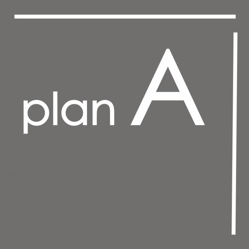 Grafika z napisem 'plan A' w białej czcionce na szarym tle, obramowana białymi liniami tworzącymi częściowy prostokąt.