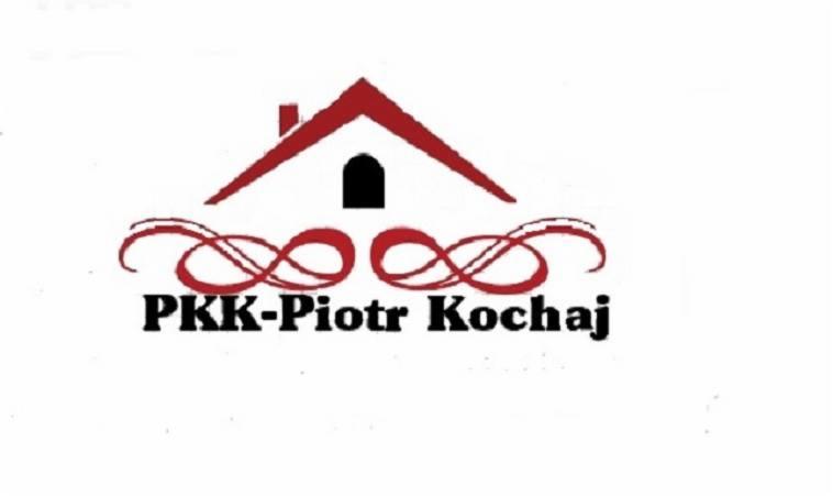 Grafika logo firmy PKK-Piotr Kochaj z czerwonym dachem domu i dekoracyjnymi elementami. Minimalistyczny design na białym tle.