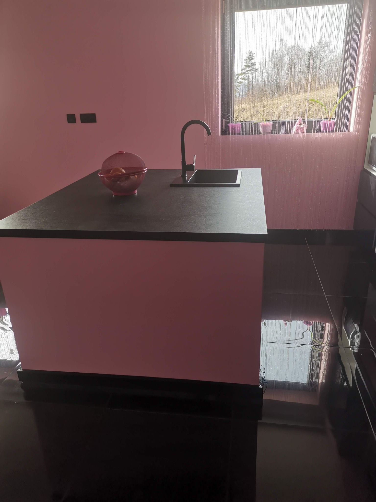 Płytki podłogowe gładzie wyspa kuchenna