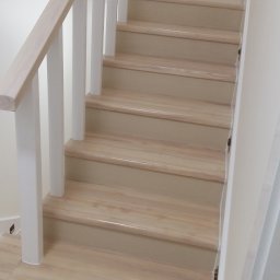 Podłogi z Pasją Szymon Krzywicki - Układanie paneli i parkiet&oacute;w Żywiec