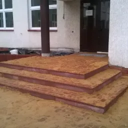 Przebudowa Schodów i zjazdów dla wózków Szkoła Jab