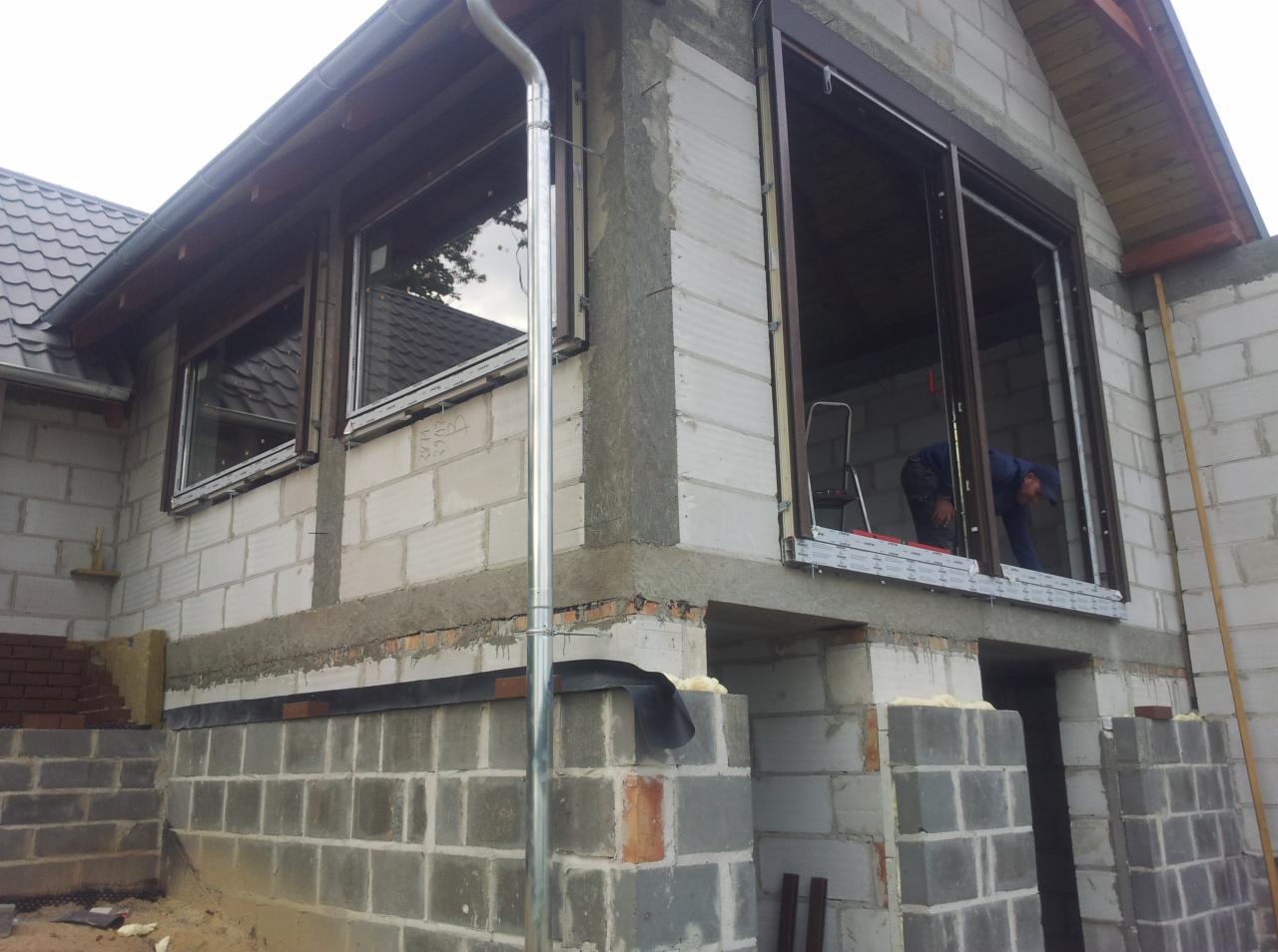 Montaz okien ciepły i na konsolach