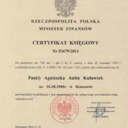 Skan certyfikatu księgowego wydanego przez Ministra Finansów RP dla Agnieszki Anity Kulawiuk, potwierdzający uprawnienia do prowadzenia ksiąg rachunkowych, z datą wydania w Warszawie, 18 listopada...