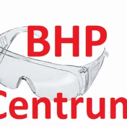 Przezroczyste okulary ochronne BHP z czerwonym napisem 'BHP Centrum' na białym tle. Okulary z boczną wentylacją.