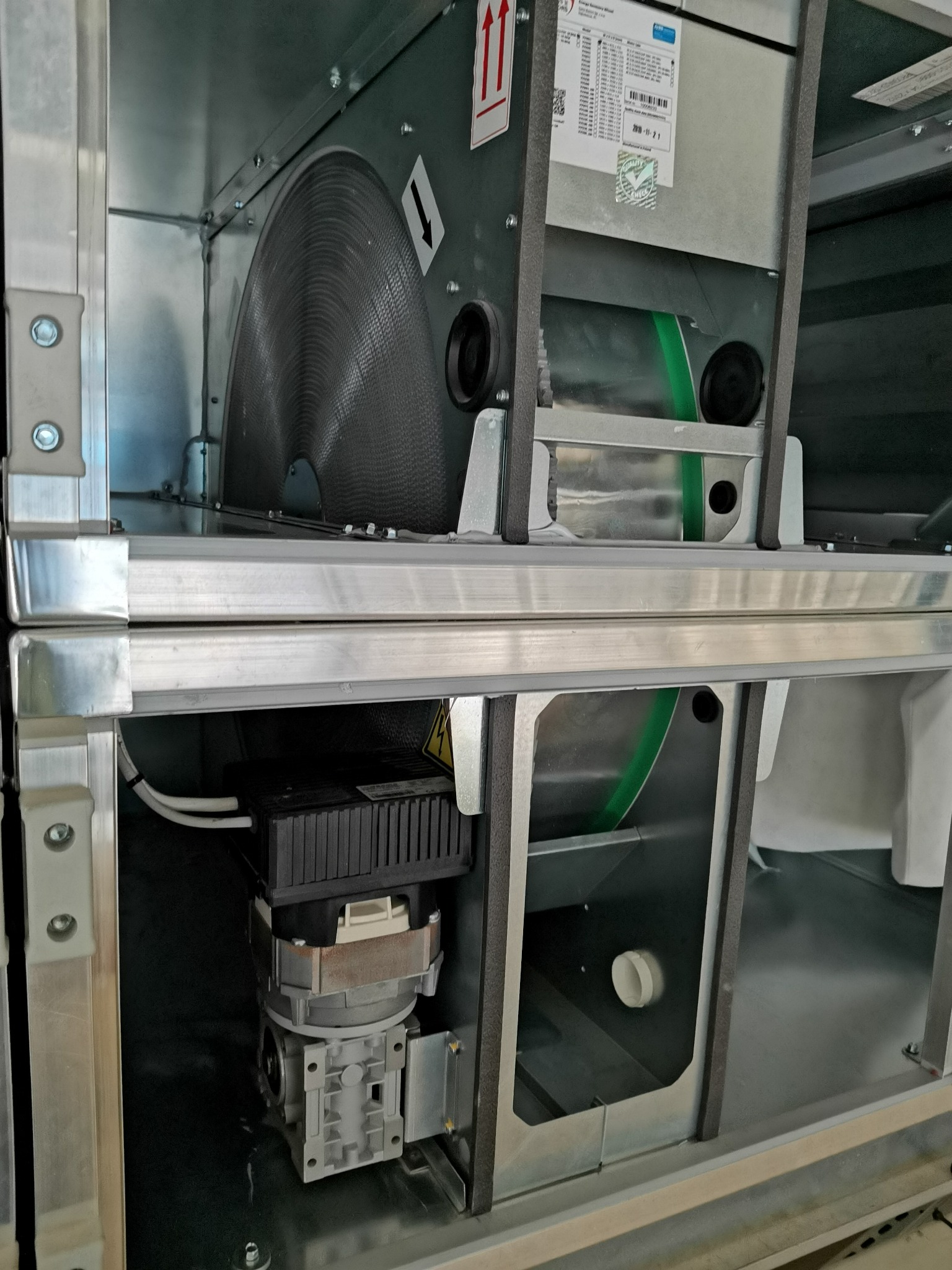 Wymiennik obrotowy centrali wentylacyjnej - silnik EC