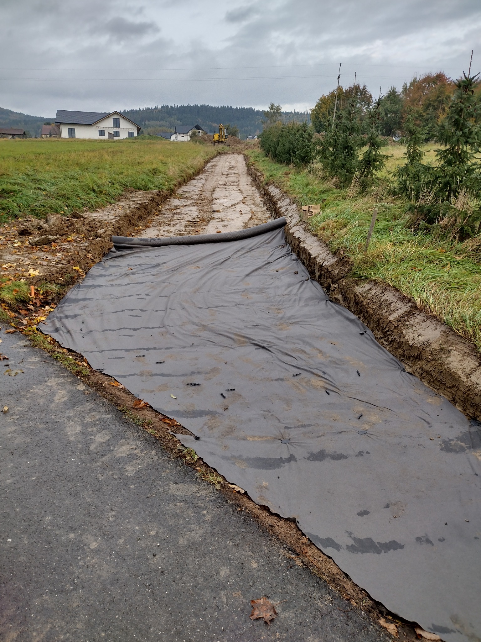 Przygotowanie drogi dojazdowej do dzialki