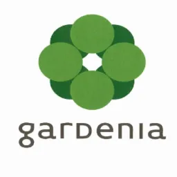 Logo firmy ogrodniczej Gardenia z siedmioma zielonymi kołami ułożonymi w kształt kwiatu i napisem 'gardenia' poniżej.