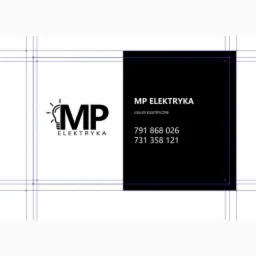 Wizytówka firmy MP Elektryka z logo żarówki i numerami telefonów kontaktowych.