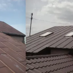 Porównanie dachu przed i po renowacji: po lewej stronie stara, zniszczona blacha trapezowa z widocznymi śladami korozji i ubytkami farby, po prawej nowa, brązowa blacha trapezowa z dwoma oknami...