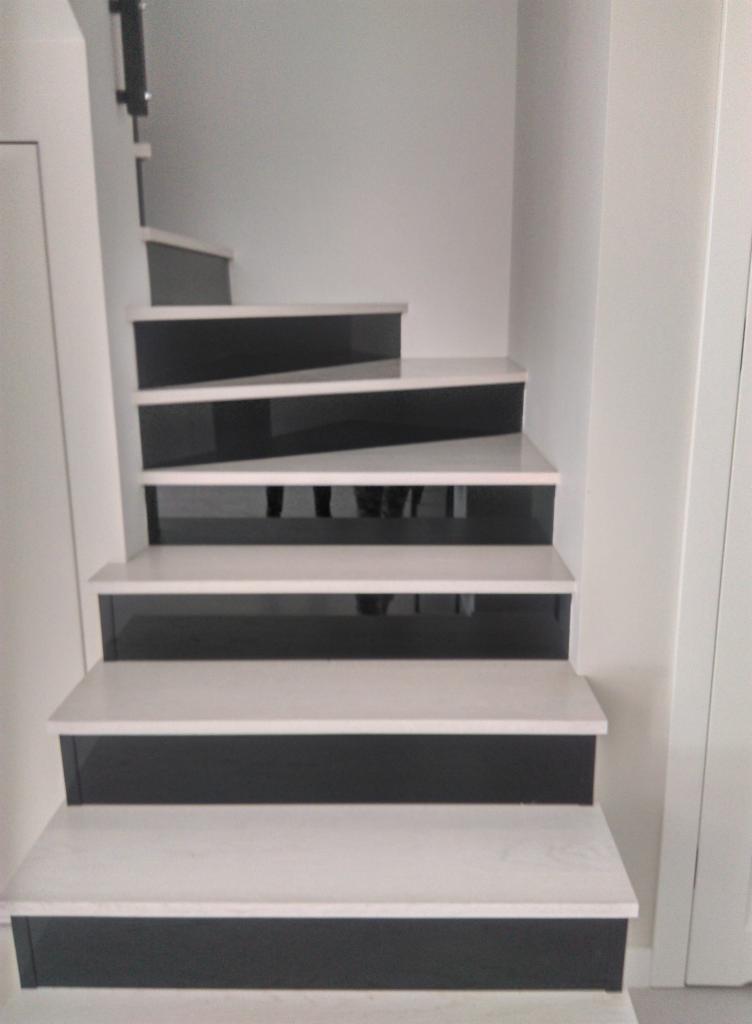 obicie schodów betonowych