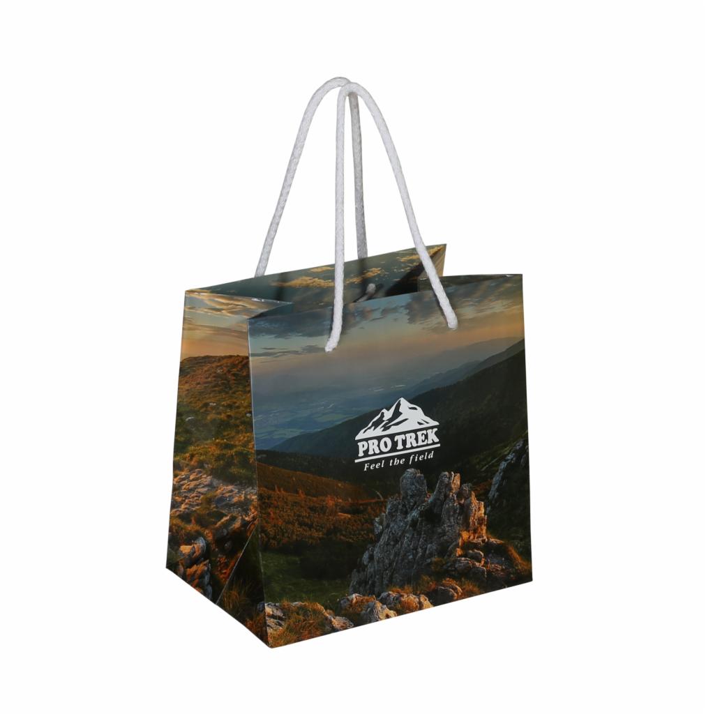 Format 18x12x18 , folia błyszcząca, biały sznurek