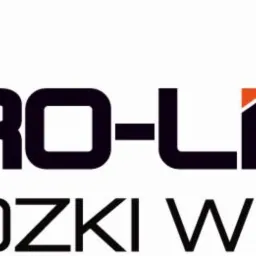 Logo firmy Pro-Lift.pl z nazwą i grafiką wózków widłowych. Czarno-pomarańczowa kolorystyka, nowoczesny design.