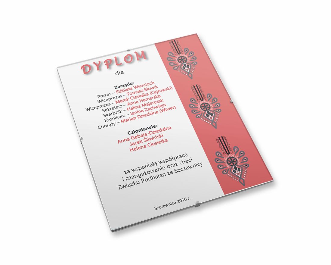 Dyplom z ludowym motywem góralskim, wręczony w Szczawnicy w 2016 roku, z wykazem członków zarządu i członków organizacji.