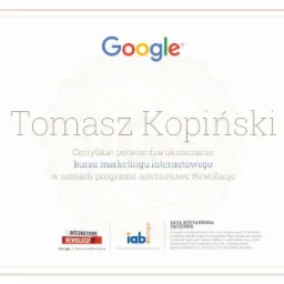 Certyfikat ukończenia kursu marketingu internetowego Google Internetowe Rewolucje dla Tomasza Kopińskiego, data wystawienia 24.12.2016, potwierdzony przez IAB Europe.