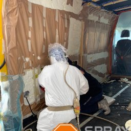 Wykonujemy również termoizolację samochodów specjalistycznych (izotermy, kampery)