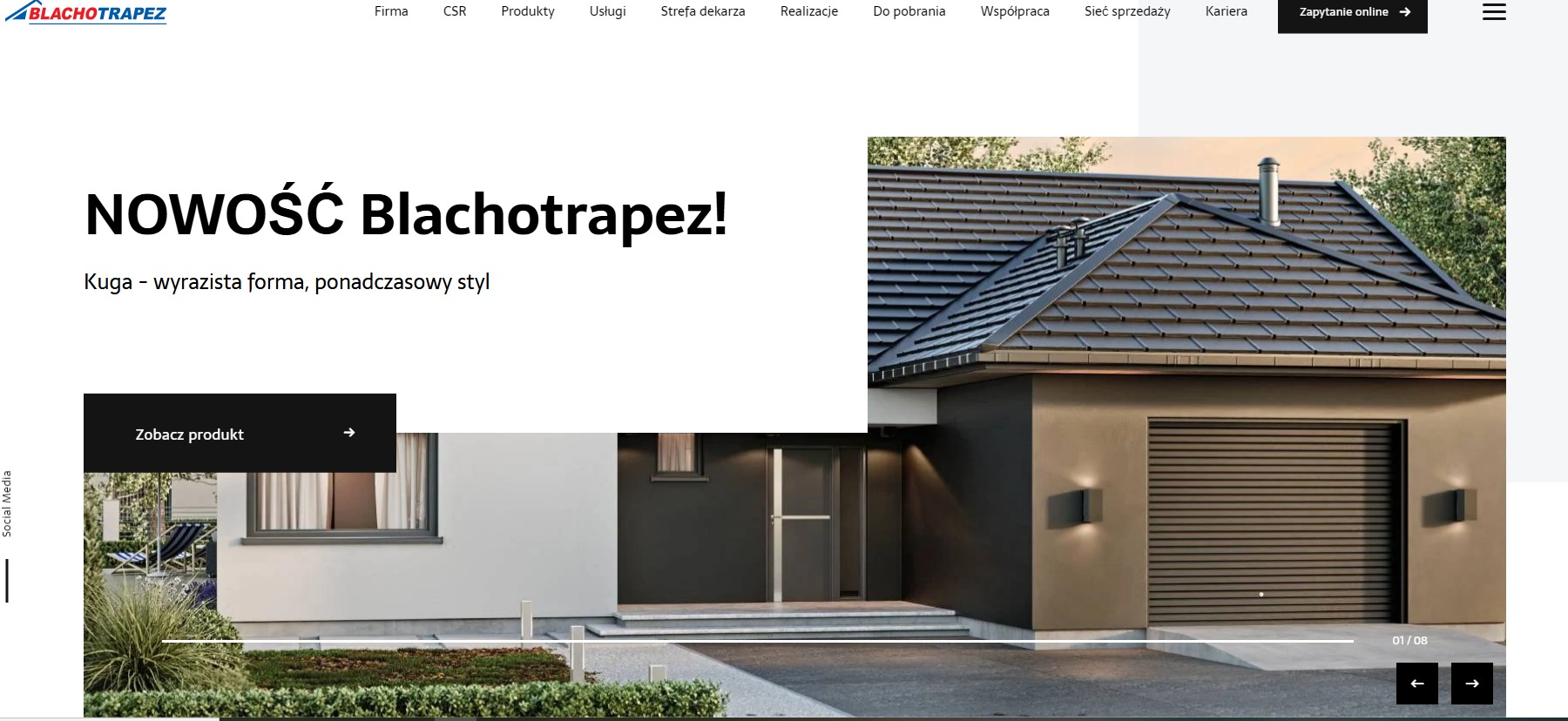 Nowoczesny dom jednorodzinny z ciemną, modułową dachówką, widoczny fragment elewacji z bramą garażową i oknem.