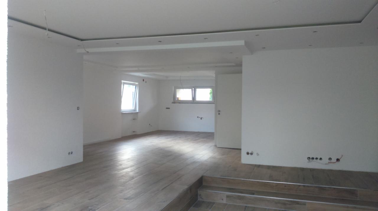 gres szkliwiony + zabudowa G-K Stuttgart