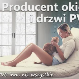 Kobieta w swetrze siedzi na białej sofie, trzymając rudego kota na tle okna z widokiem na zimowy krajobraz i napisu 'Producent okien i drzwi PVC' oraz logotypu firmy.