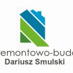 Grafika z logo firmy remontowo-budowlanej Dariusza Smulskiego. Logo przedstawia abstrakcyjny dom w odcieniach zieleni i niebieskiego. Minimalistyczny design.