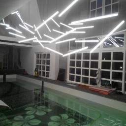 Oświetlenie LED basenu