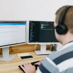 Czasem budujemy strony od podstaw.