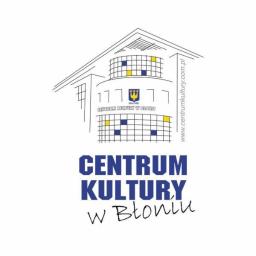 XMEDIA Agencja Reklamowa Marta Zaręba - Logo Centrum Kultury w Błoniu: graficzna wizualizacja budynku z elementami siatki w niebiesko-żółtej kolorystyce, nazwa w dwóch wariantach czcionki.