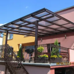 zadaszenie z poliwęglanem