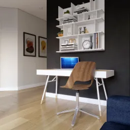 Nowoczesne biuro domowe z białym biurkiem na kozłach, drewnianym krzesłem obrotowym, półkami na czarnej ścianie i laptopem z niebieskim ekranem.