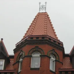 Piłsudskiego 64 (dachwka karpiówka Creaton)