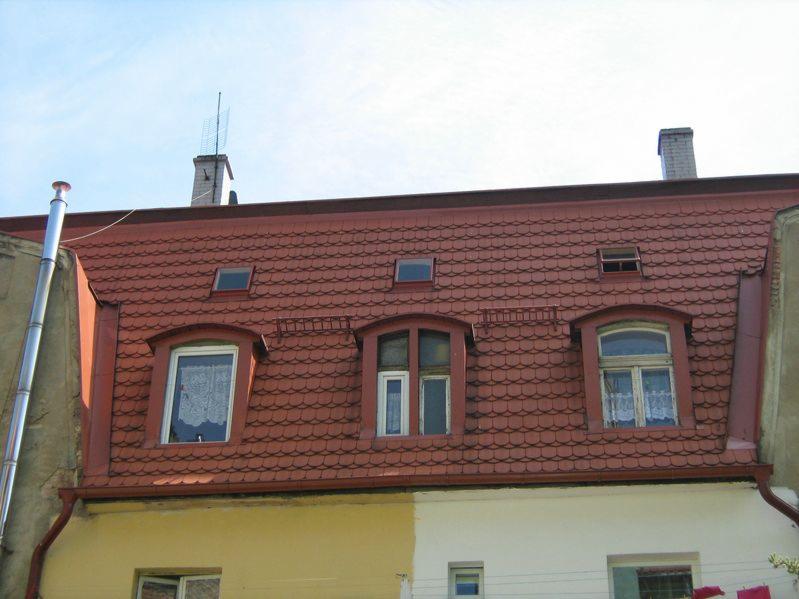 Piłsudskiego 33A (dachówka karpiówka Creaton)