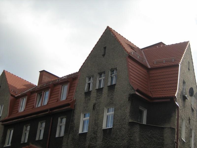 Piłsudskiego 78 (dachówka karpiówka Creaton)