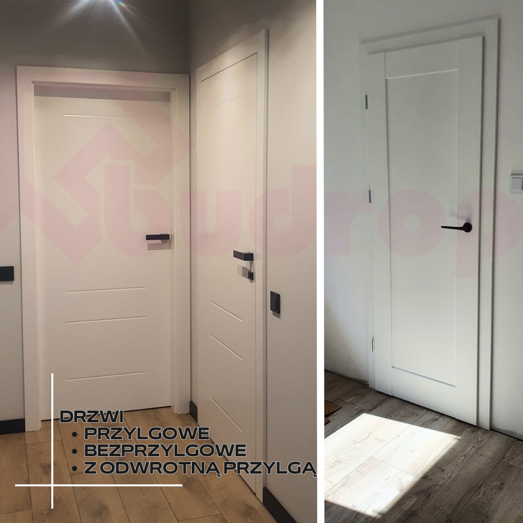 Trzy białe, nowoczesne drzwi wewnętrzne z czarnymi klamkami, różne wzory frezowania, widoczne na tle jasnych ścian i drewnianej podłogi.