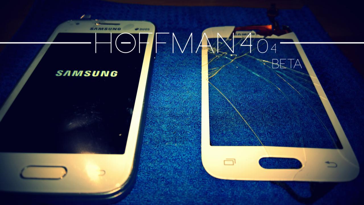 Dwa telefony Samsung leżące obok siebie na niebieskim tle. Jeden z działającym ekranem, drugi z rozbitym. Na zdjęciu widnieje napis 'HOFFMAN 404 BETA'.