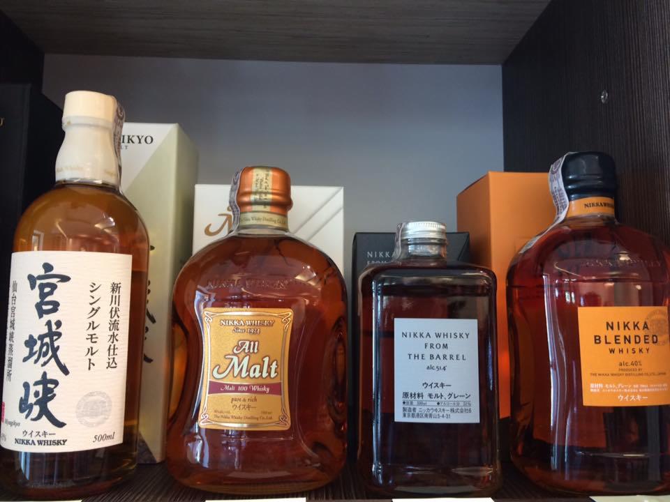 Szeroki wybór japońskich whisky