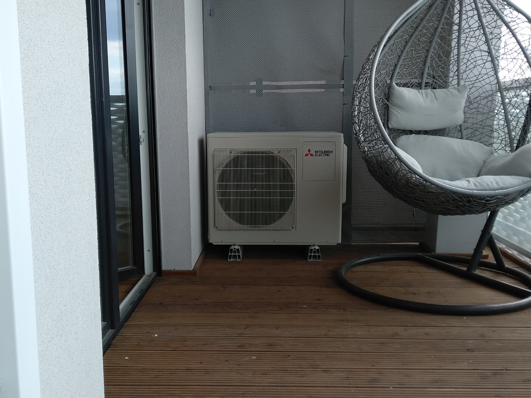 Montaż klimatyzacji na balkonie