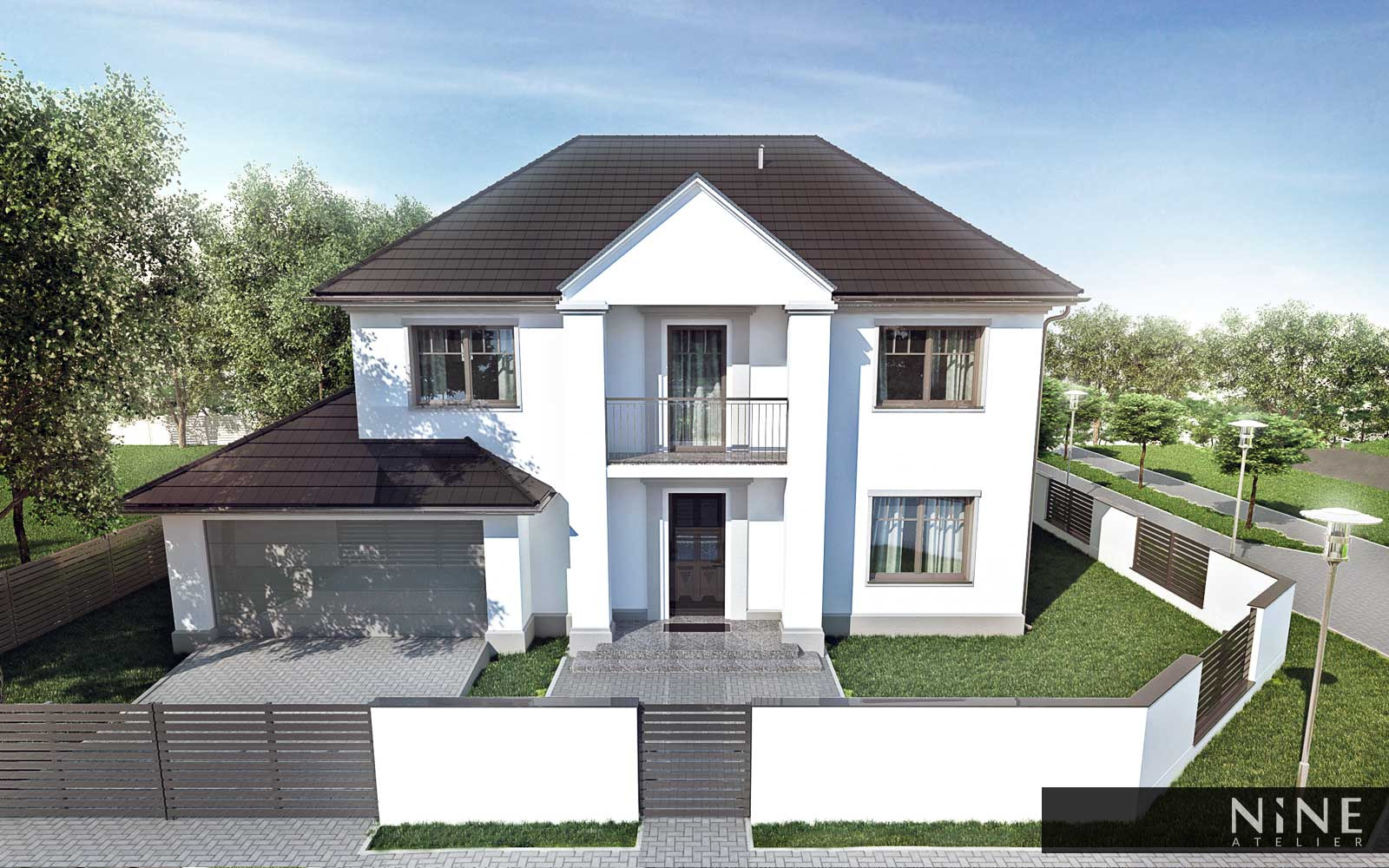 Wizualizacja dwukondygnacyjnej willi miejskiej z garażem, balkonem z metalową balustradą i ciemnobrązowym dachem, otoczonej zielenią, z widocznym fragmentem chodnika i ogrodzenia.