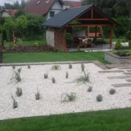 Jankowo - grill wraz z donicami i ogrodem