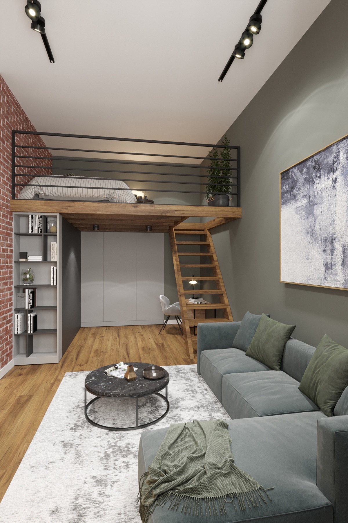 Nowoczesny salon z antresolą sypialną, ceglana ściana, szara sofa z zielonymi poduszkami i drewniane schody.