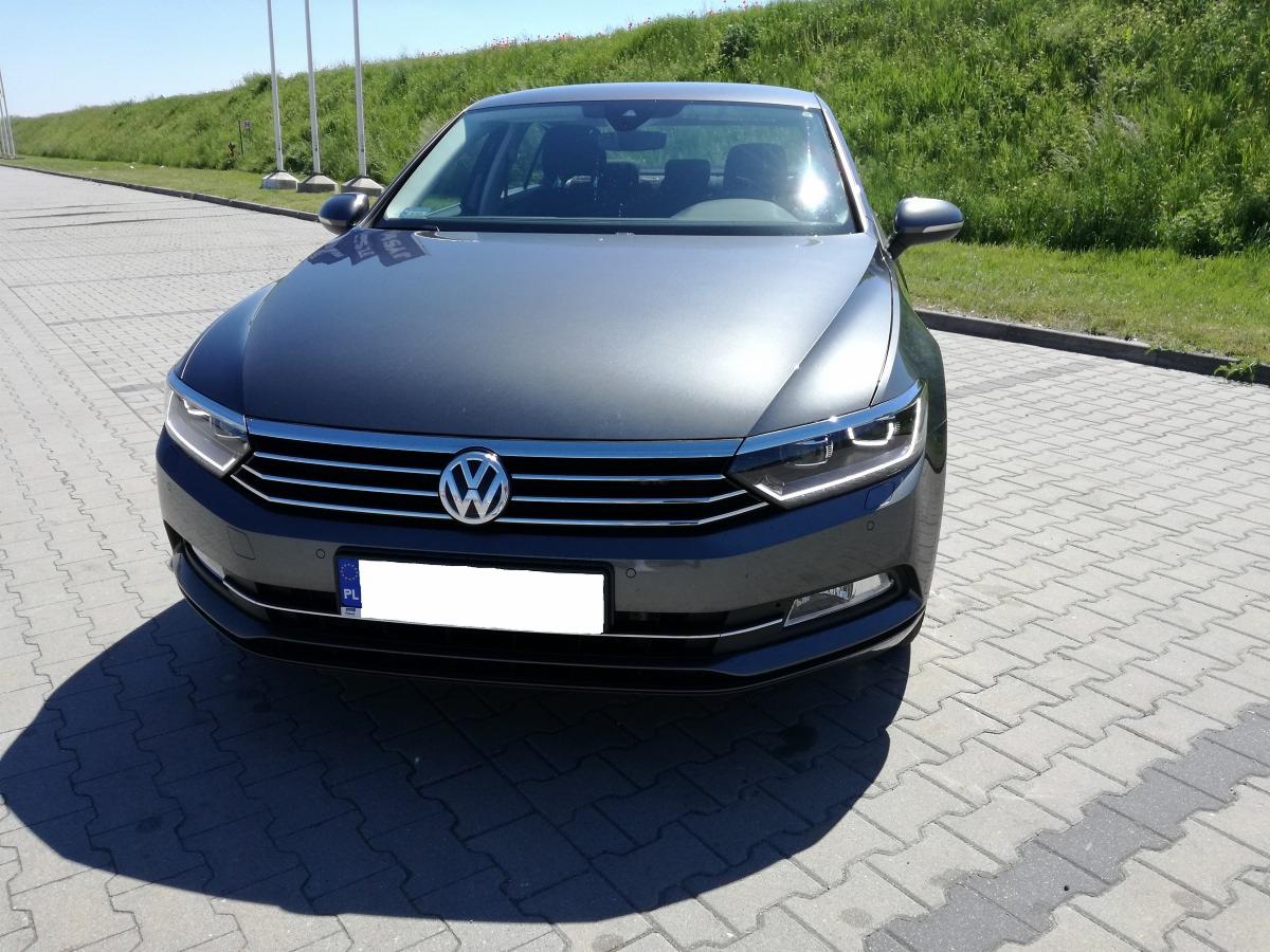 VW Passat 1