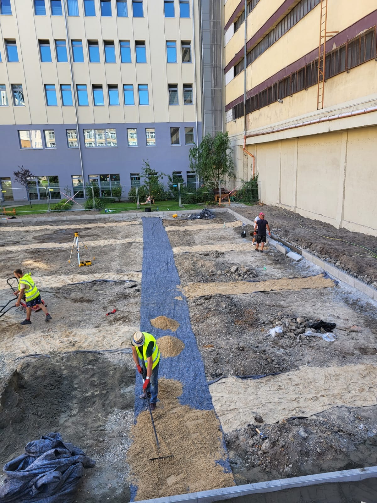 Budowa boiska sportowego Szpital HCP Poznań