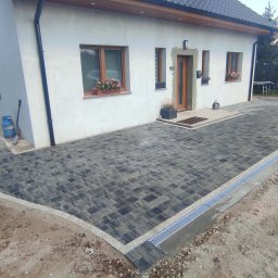 Układanie kostki brukowej Milin 3