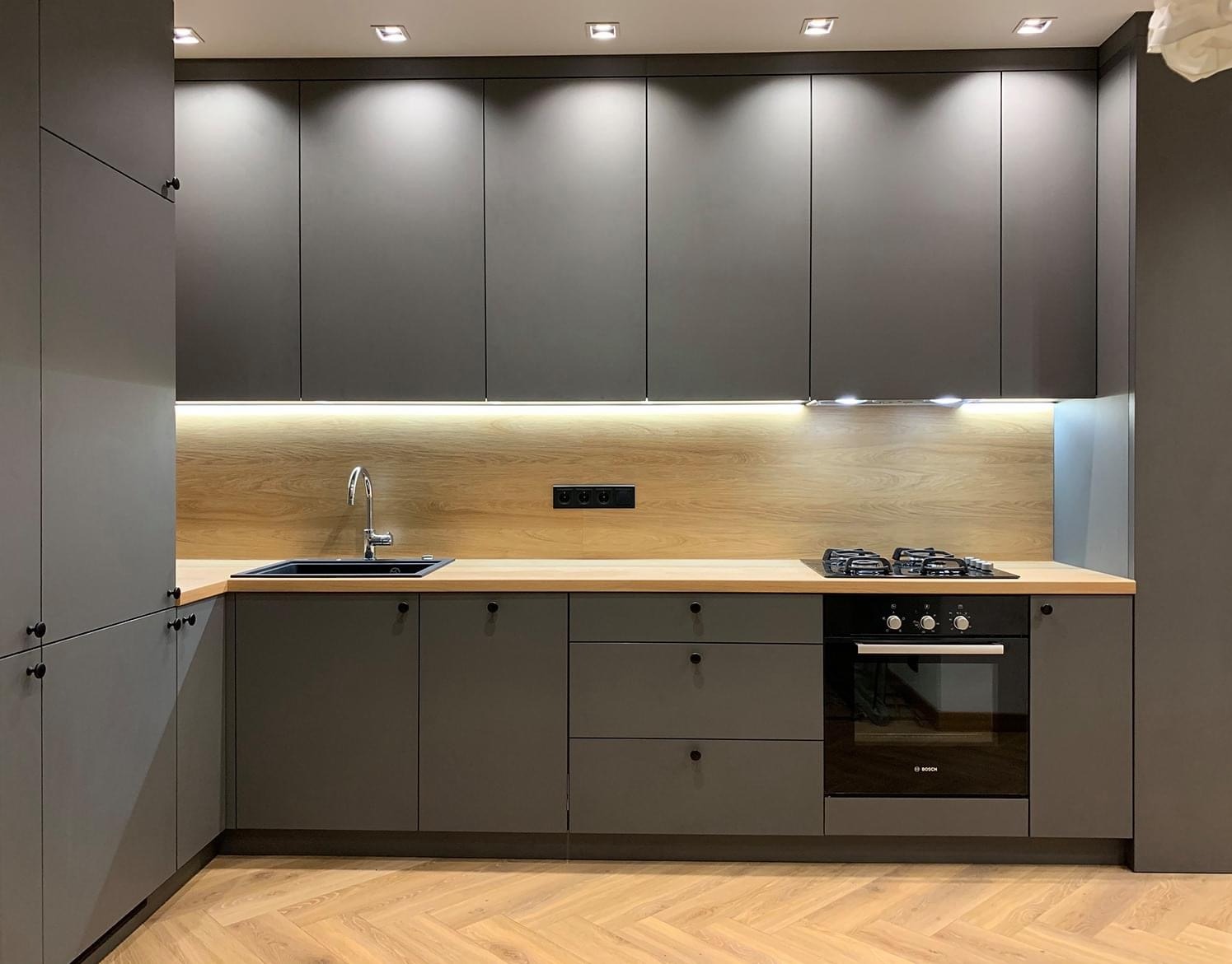 Wykonanie meble w zabudowie, projekt aranżacji.